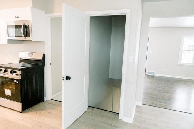 703 THRUSH STREET, Green Bay, WI 54303