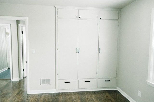 703 THRUSH STREET, Green Bay, WI 54303