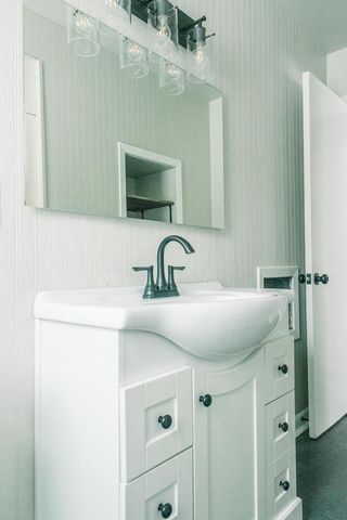 703 THRUSH STREET, Green Bay, WI 54303