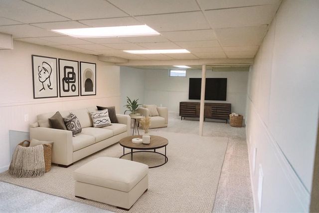 703 THRUSH STREET, Green Bay, WI 54303