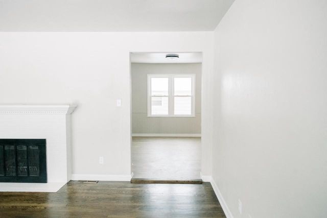 703 THRUSH STREET, Green Bay, WI 54303