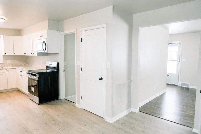 703 THRUSH STREET, Green Bay, WI 54303