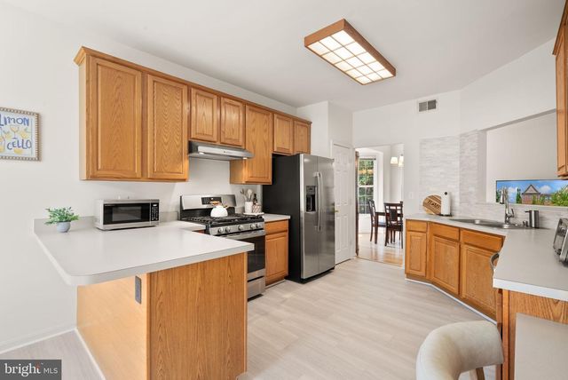 2901 JESSICA CT, Vienna, VA 22181
