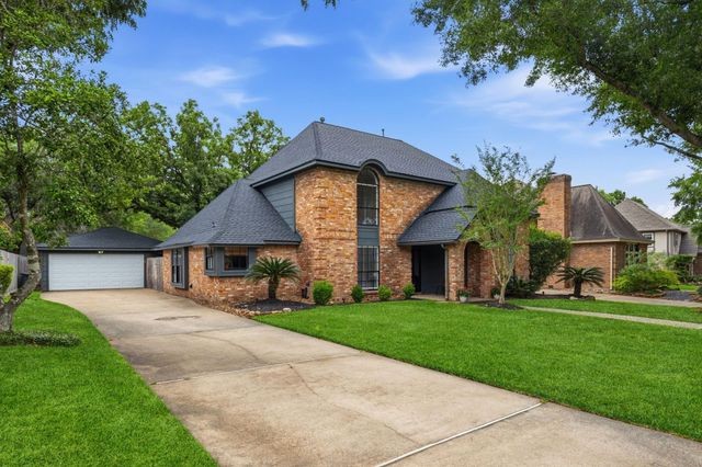 5211 Mulberry Grove Drive, Houston, TX 77345