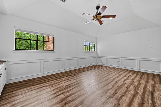 5211 Mulberry Grove Drive, Houston, TX 77345