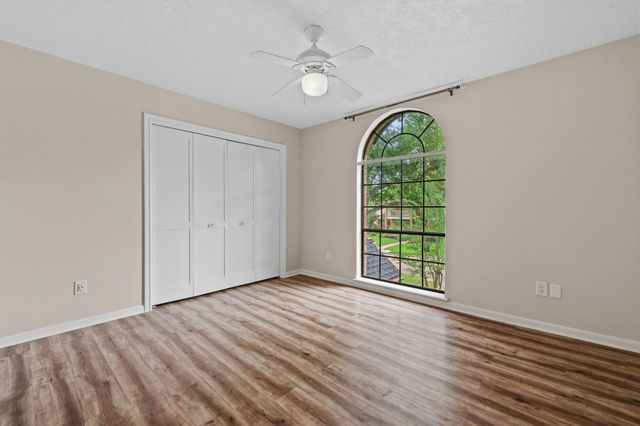 5211 Mulberry Grove Drive, Houston, TX 77345