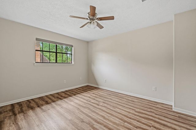 5211 Mulberry Grove Drive, Houston, TX 77345