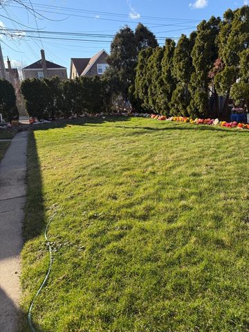 10210 S Rhodes Avenue, Chicago, IL 60628