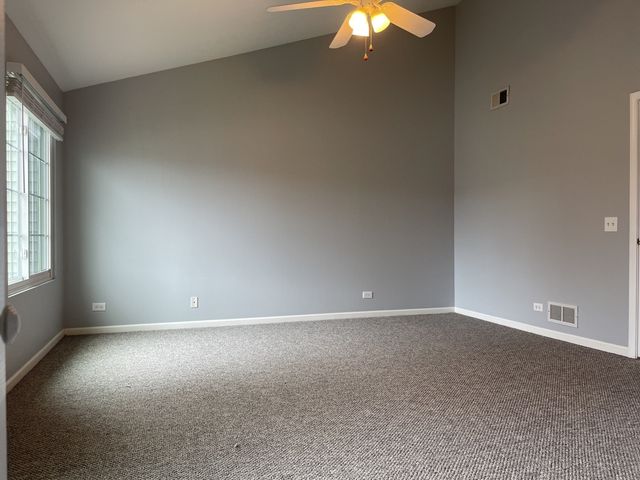 930 MESA Drive, Lake In The Hills, IL 60156