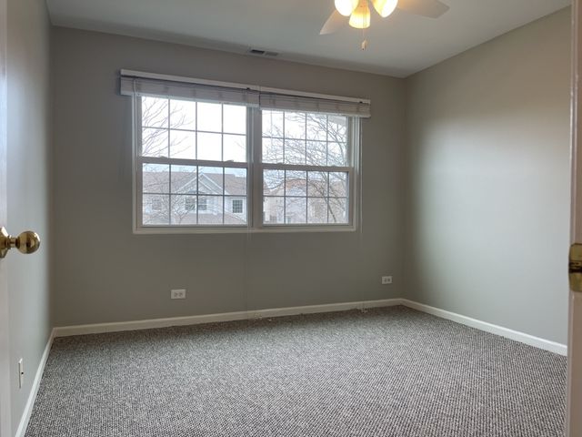 930 MESA Drive, Lake In The Hills, IL 60156