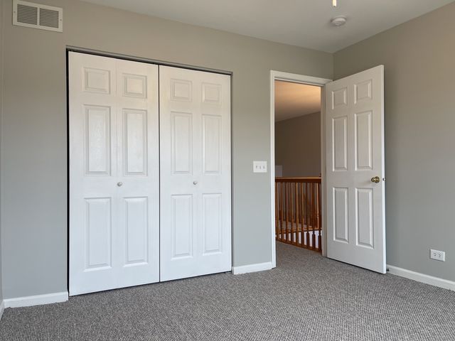 930 MESA Drive, Lake In The Hills, IL 60156