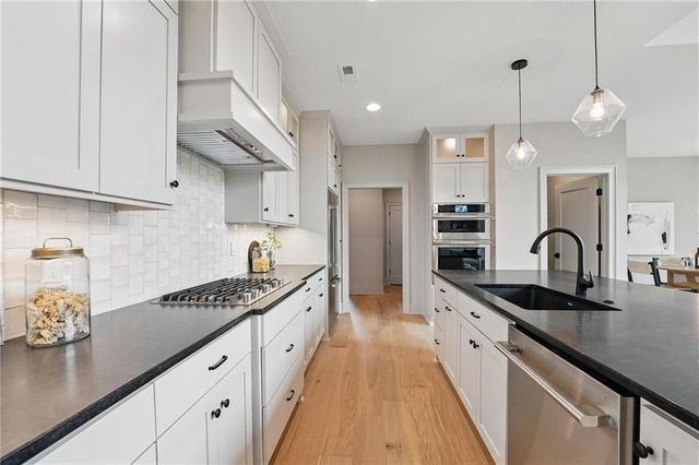 1506 NW 106th Terrace, Kansas City, MO 64155