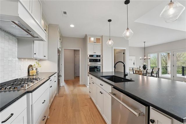 1506 NW 106th Terrace, Kansas City, MO 64155