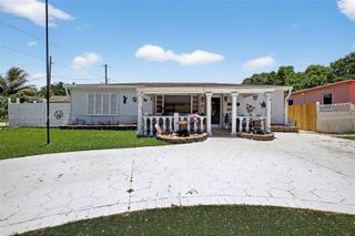 480 NE 109th St, Miami, FL 33161