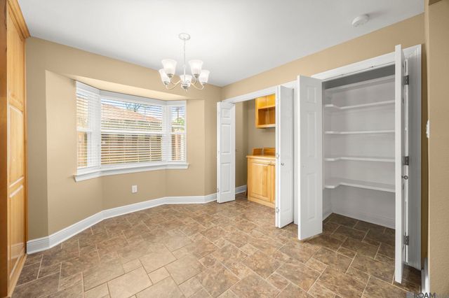 14640 Richardson Dr, Greenwell Springs, LA 70739