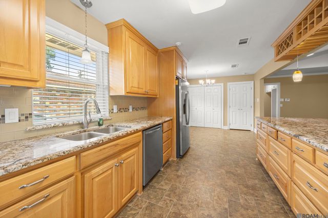 14640 Richardson Dr, Greenwell Springs, LA 70739