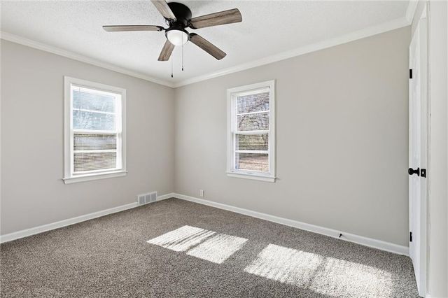 108 N Austin Street, Oak Grove, MO 64075