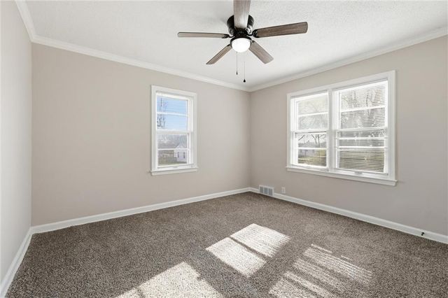 108 N Austin Street, Oak Grove, MO 64075