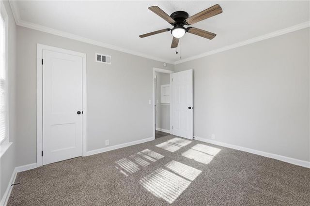 108 N Austin Street, Oak Grove, MO 64075