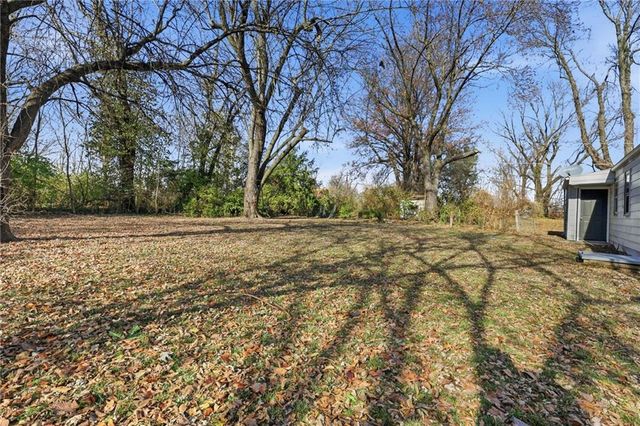 108 N Austin Street, Oak Grove, MO 64075