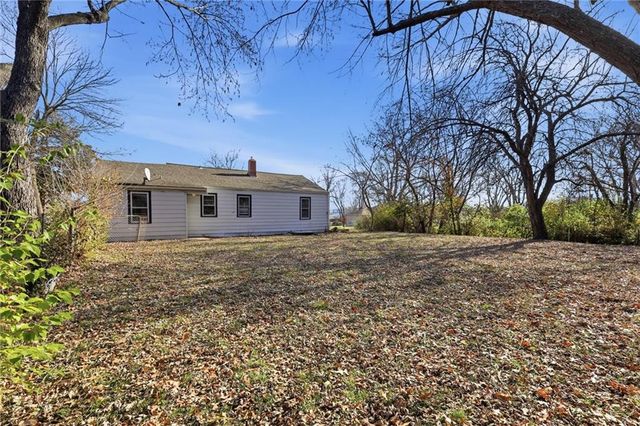 108 N Austin Street, Oak Grove, MO 64075