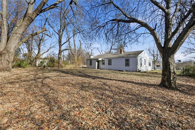 108 N Austin Street, Oak Grove, MO 64075