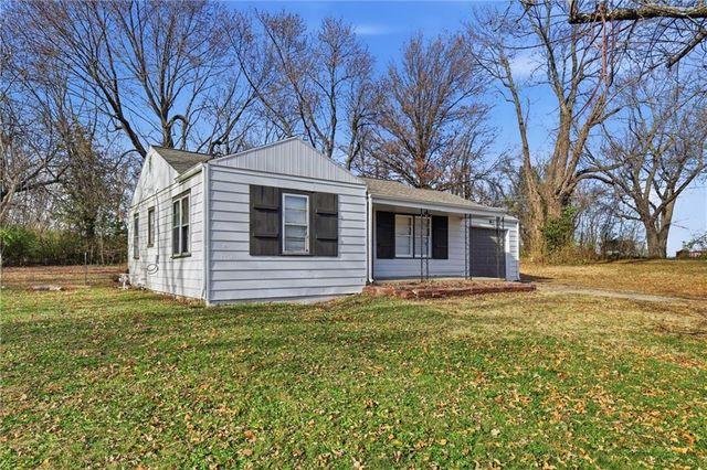 108 N Austin Street, Oak Grove, MO 64075
