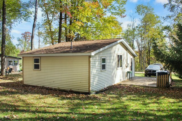 1129 Crestview Drive, Harrison, MI 48625