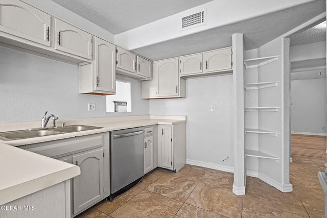 5653 Saplinas Road, El Paso, TX 79932