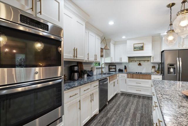 501 W Bells Boulevard, Bells, TX 75414