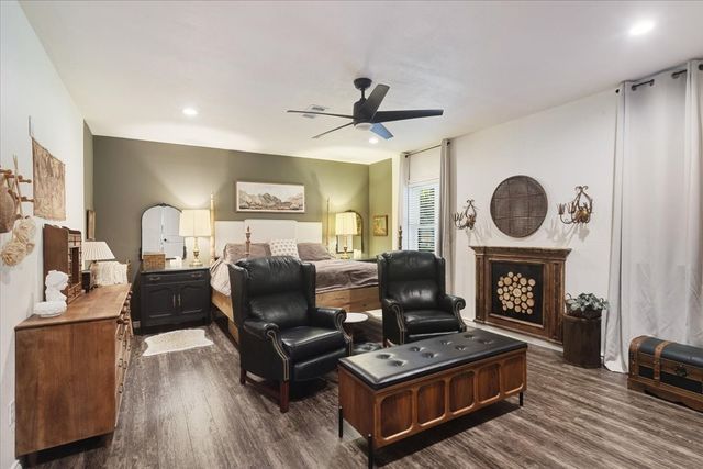 501 W Bells Boulevard, Bells, TX 75414