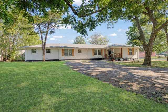 501 W Bells Boulevard, Bells, TX 75414