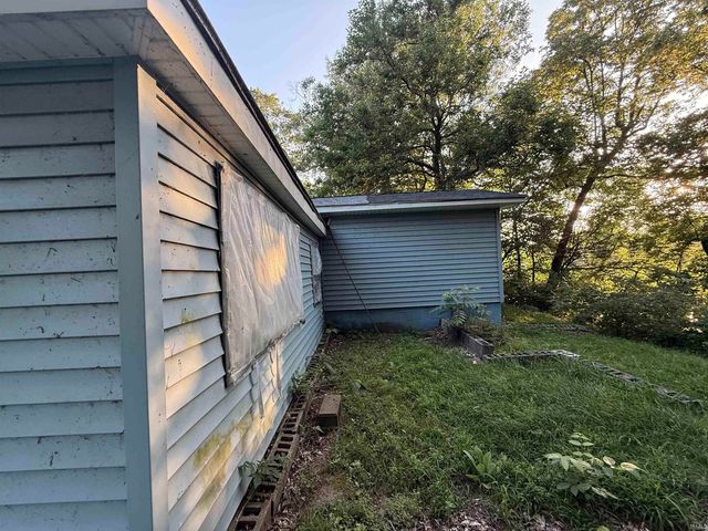 10552 W Horseshoe Bend Road, Brookston, IN 47923