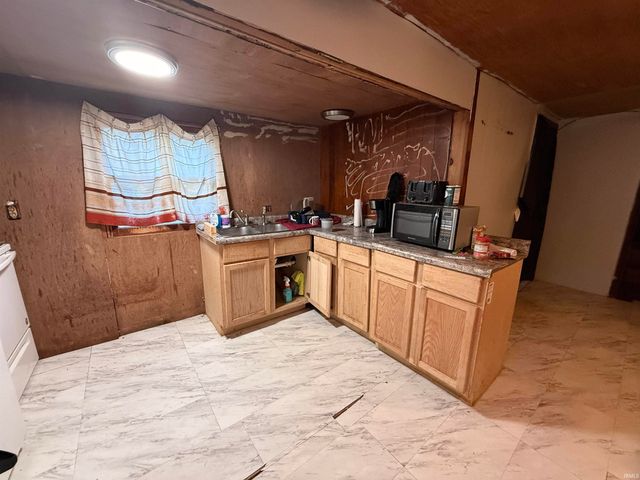 10552 W Horseshoe Bend Road, Brookston, IN 47923