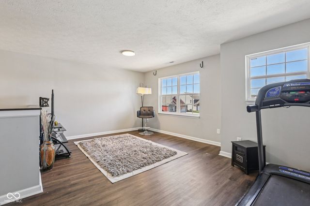 6673 Laurelwood, Pendleton, IN 46064