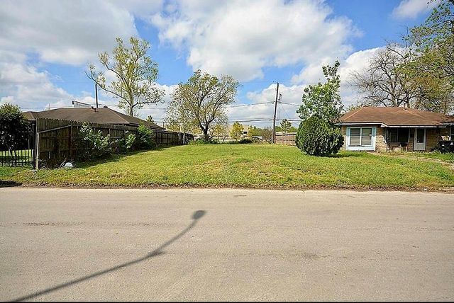 5009 Malmedy Road, Houston, TX 77033