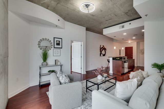 301 Demonbreun St Unit 1701, Nashville, TN 37201
