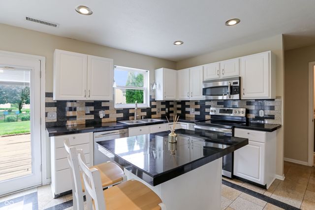 6903 Harriet Drive, Indianapolis, IN 46237