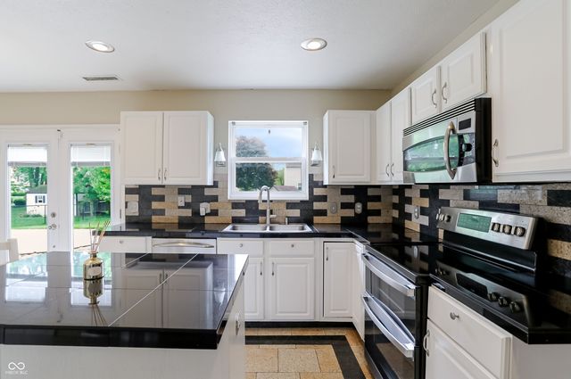 6903 Harriet Drive, Indianapolis, IN 46237
