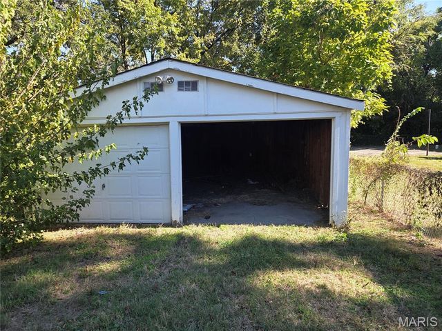 2728 Pasteur Avenue, Overland, MO 63114