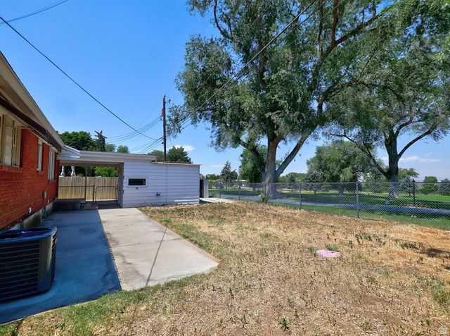 4329 S 275 W, Washington Terrace, UT 84405