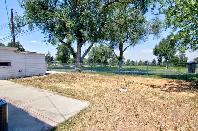 4329 S 275 W, Washington Terrace, UT 84405