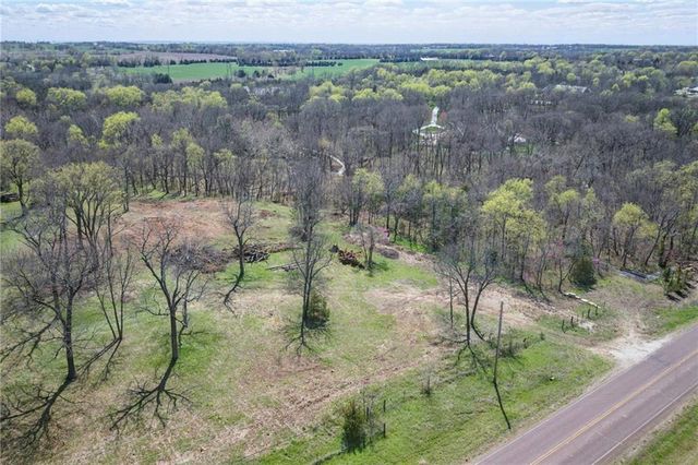 10283 W 191st Street, Bucyrus, KS 66013