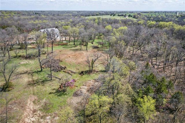 10283 W 191st Street, Bucyrus, KS 66013