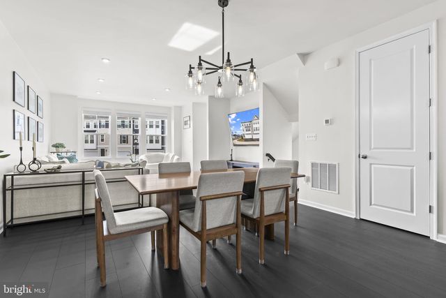 3992 SHIRE MEADOW LN, Triangle, VA 22172