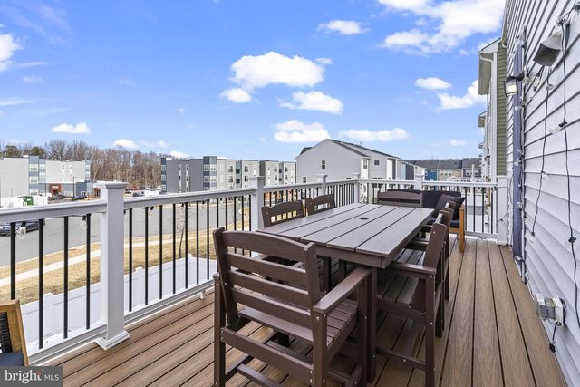 3992 SHIRE MEADOW LN, Triangle, VA 22172