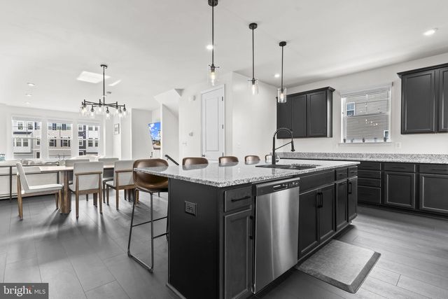 3992 SHIRE MEADOW LN, Triangle, VA 22172