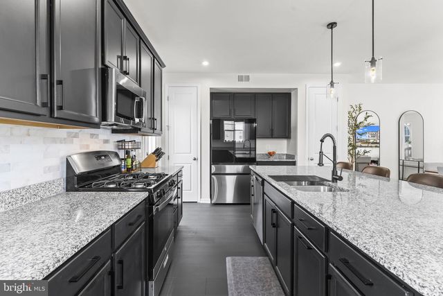 3992 SHIRE MEADOW LN, Triangle, VA 22172