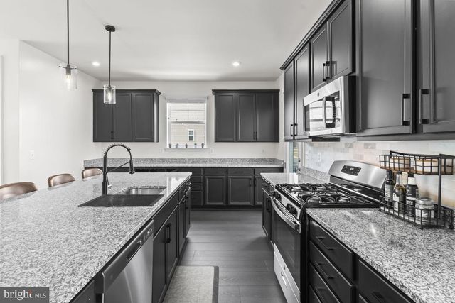 3992 SHIRE MEADOW LN, Triangle, VA 22172