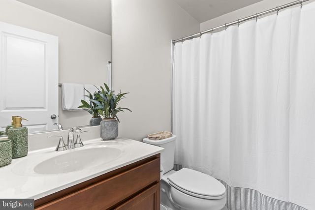 3992 SHIRE MEADOW LN, Triangle, VA 22172